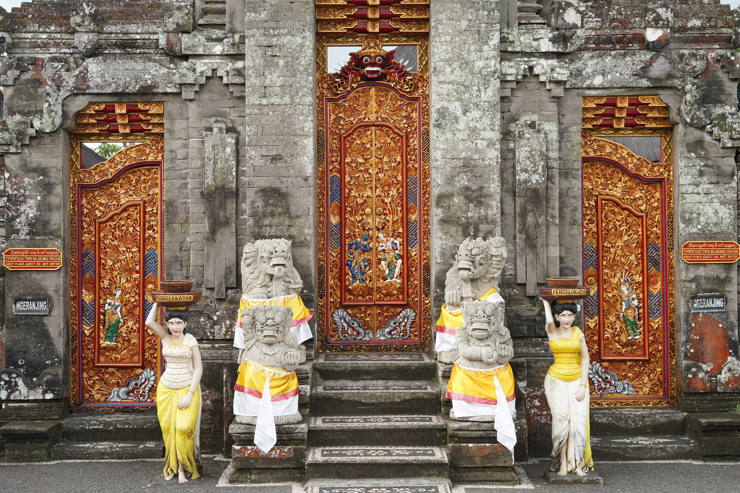 Temple Pura Lingga Petak sur le lac Bratan
