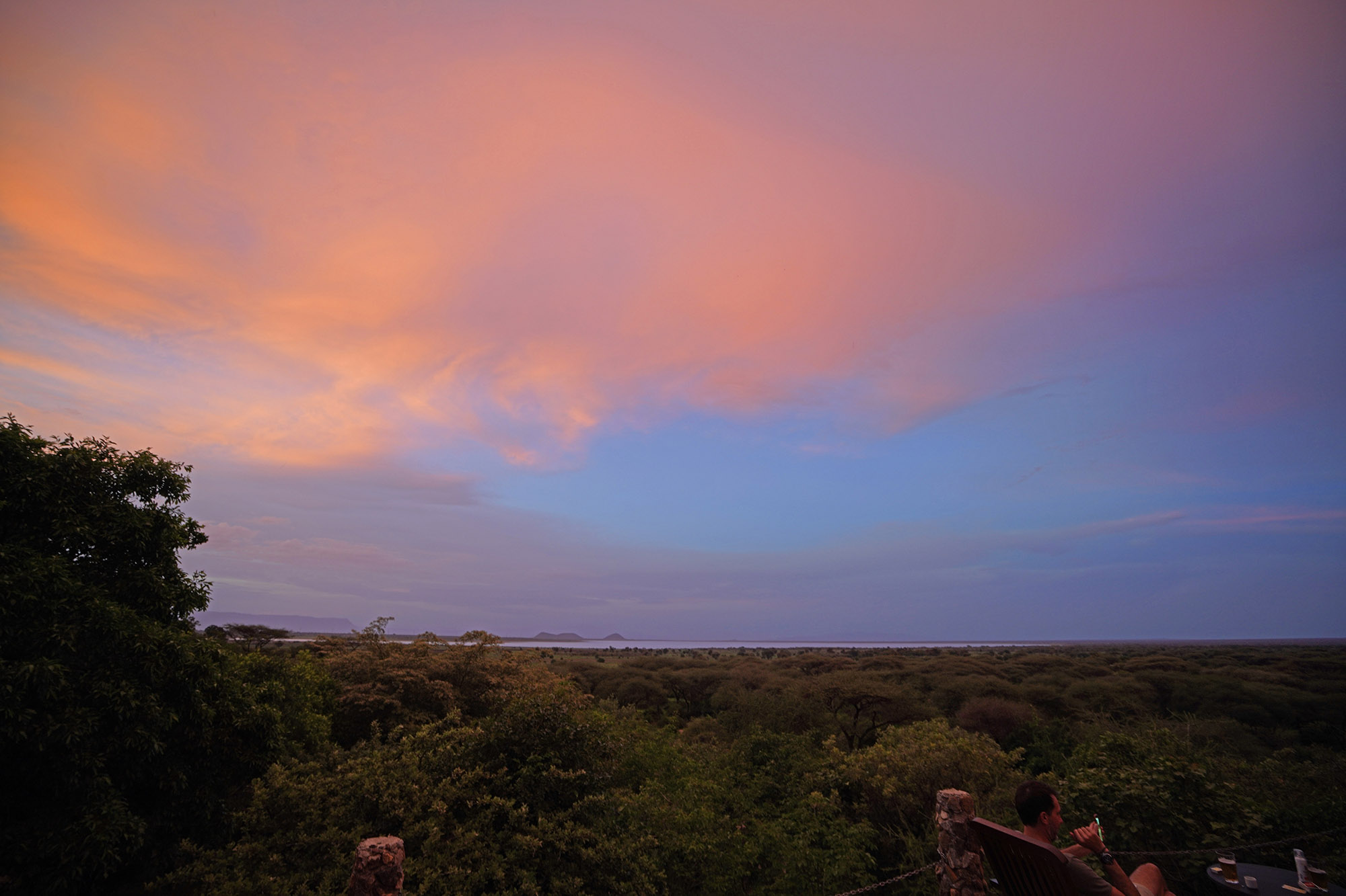 Vue de la terrasse du Sangaiwe Tented Lodge