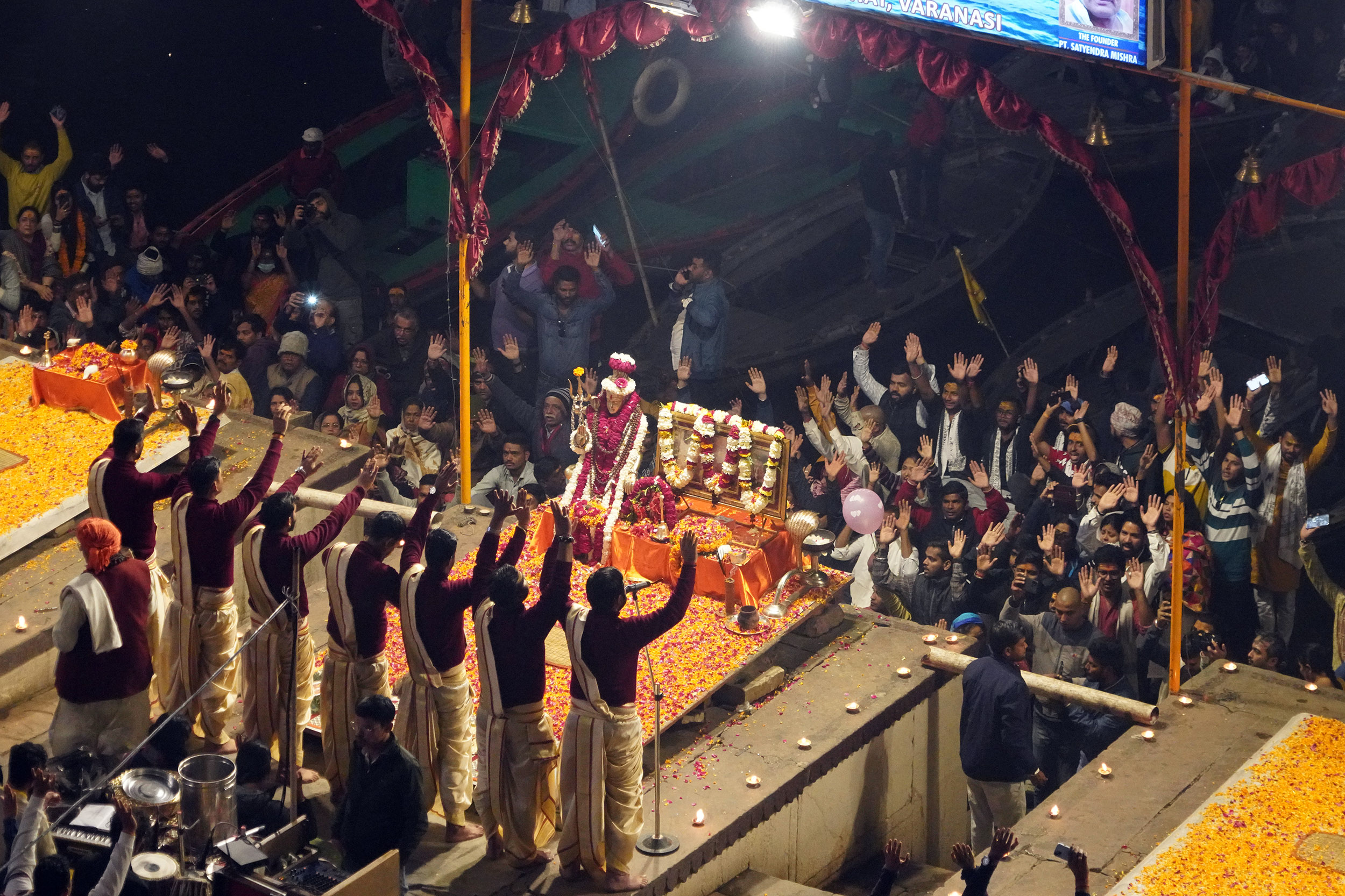 Cérémonie quotidienne "Ganga Aarti" - Varanasi
