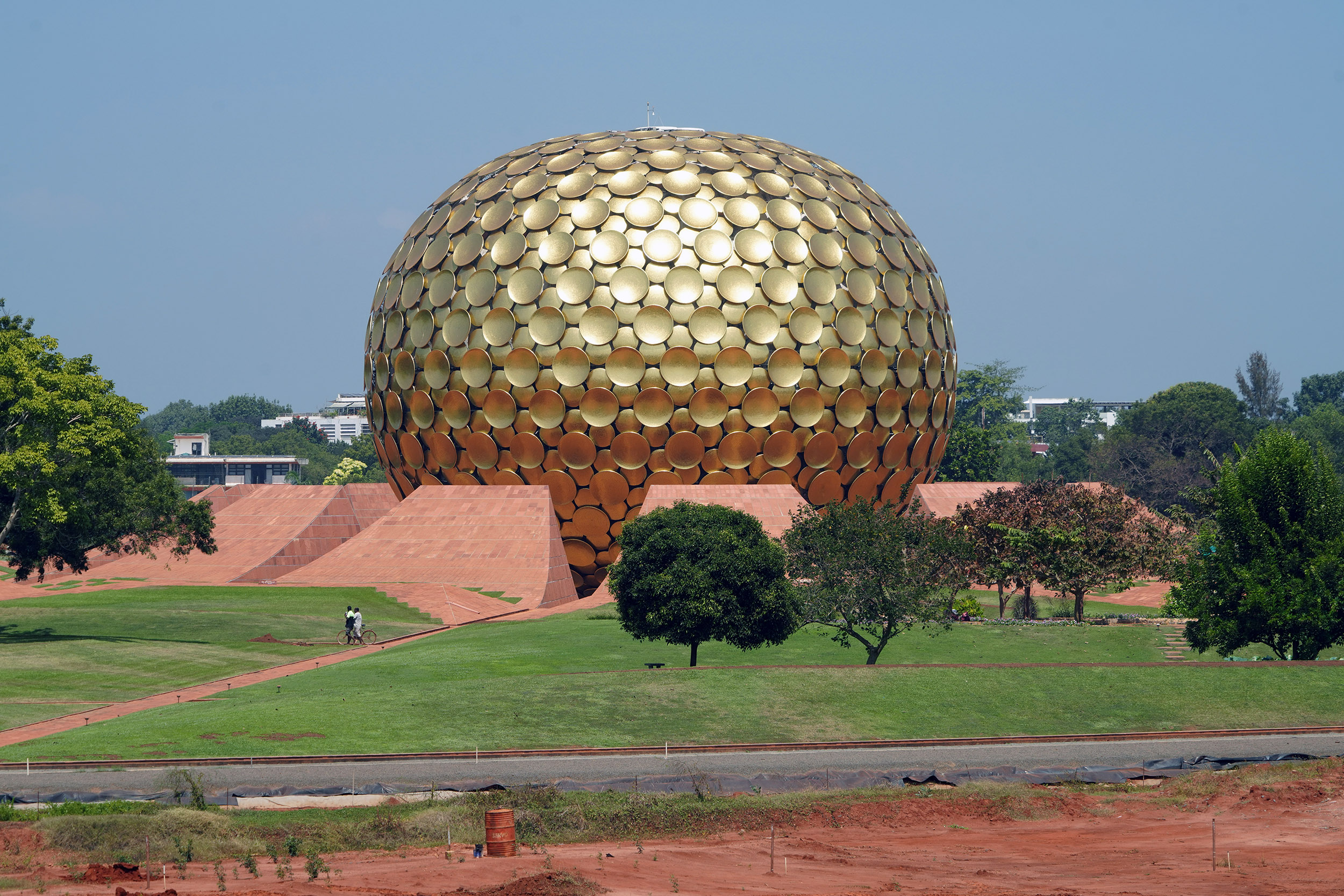Le Matrimandir (en sanskrit le temple de la Mère) - Auroville