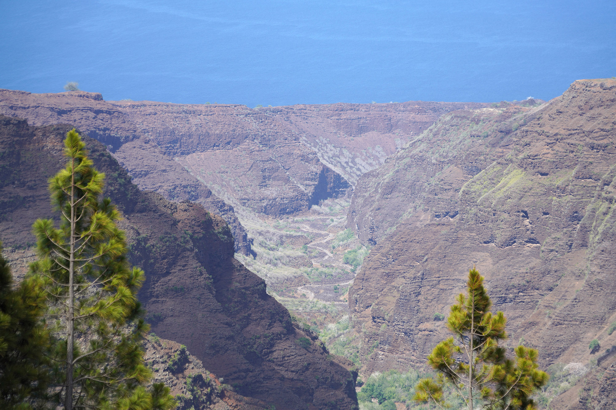 Terre déserte - Ile de Nuku Hiva