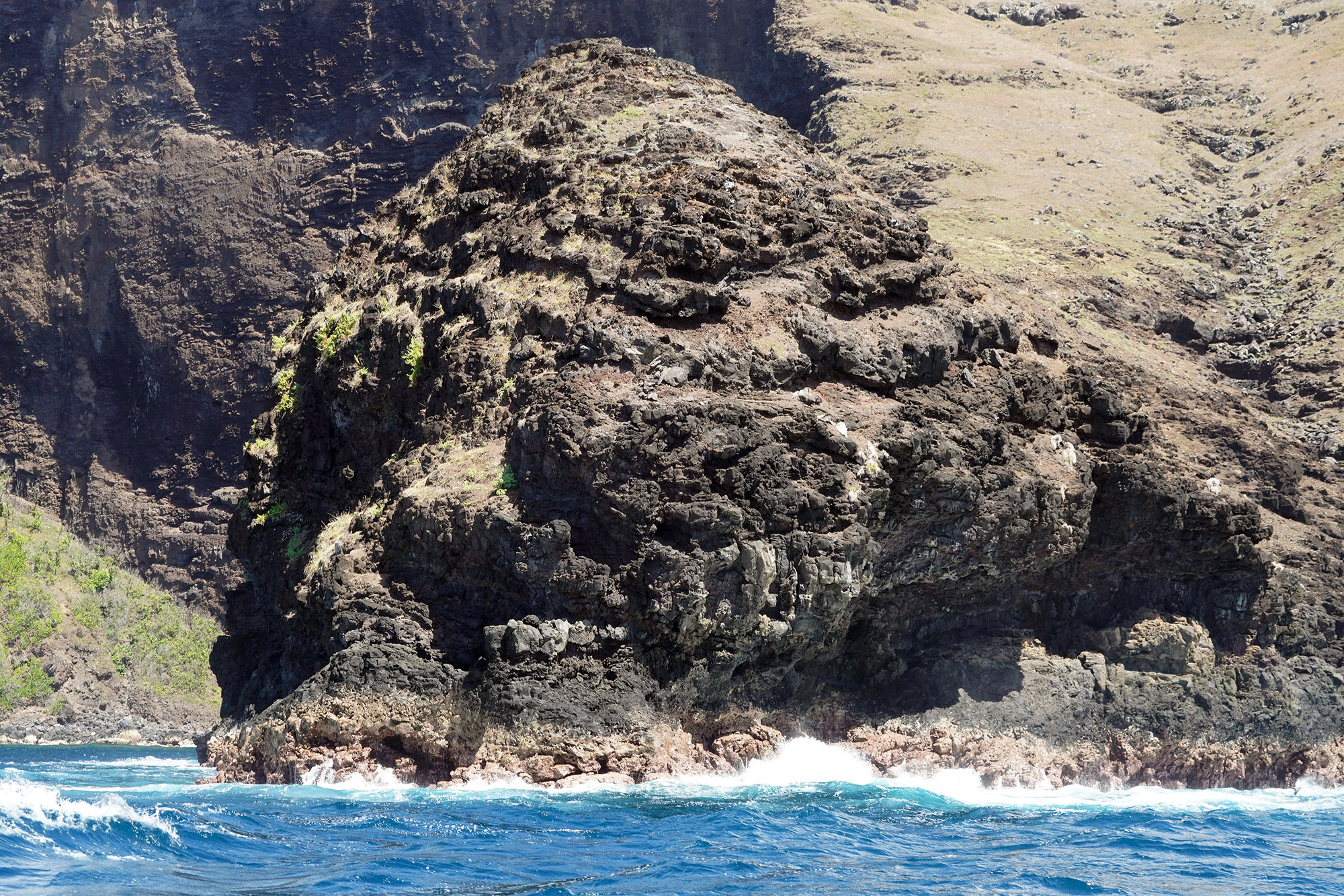 Côte rocheuse de l'ile de Hiva Oa