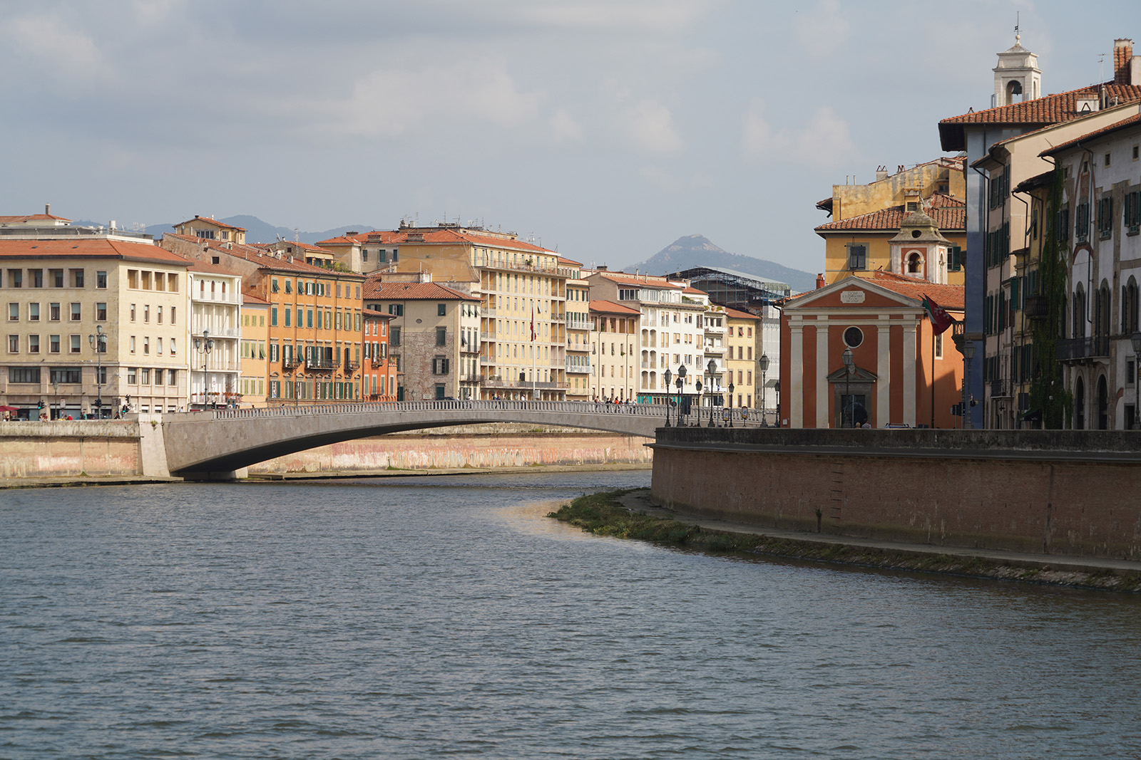 Rives du fleuve Arno à Pise